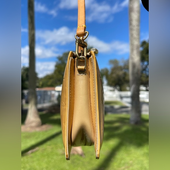 Louis Vuitton Vernis Pochette Lexington - Picture 7 of 14